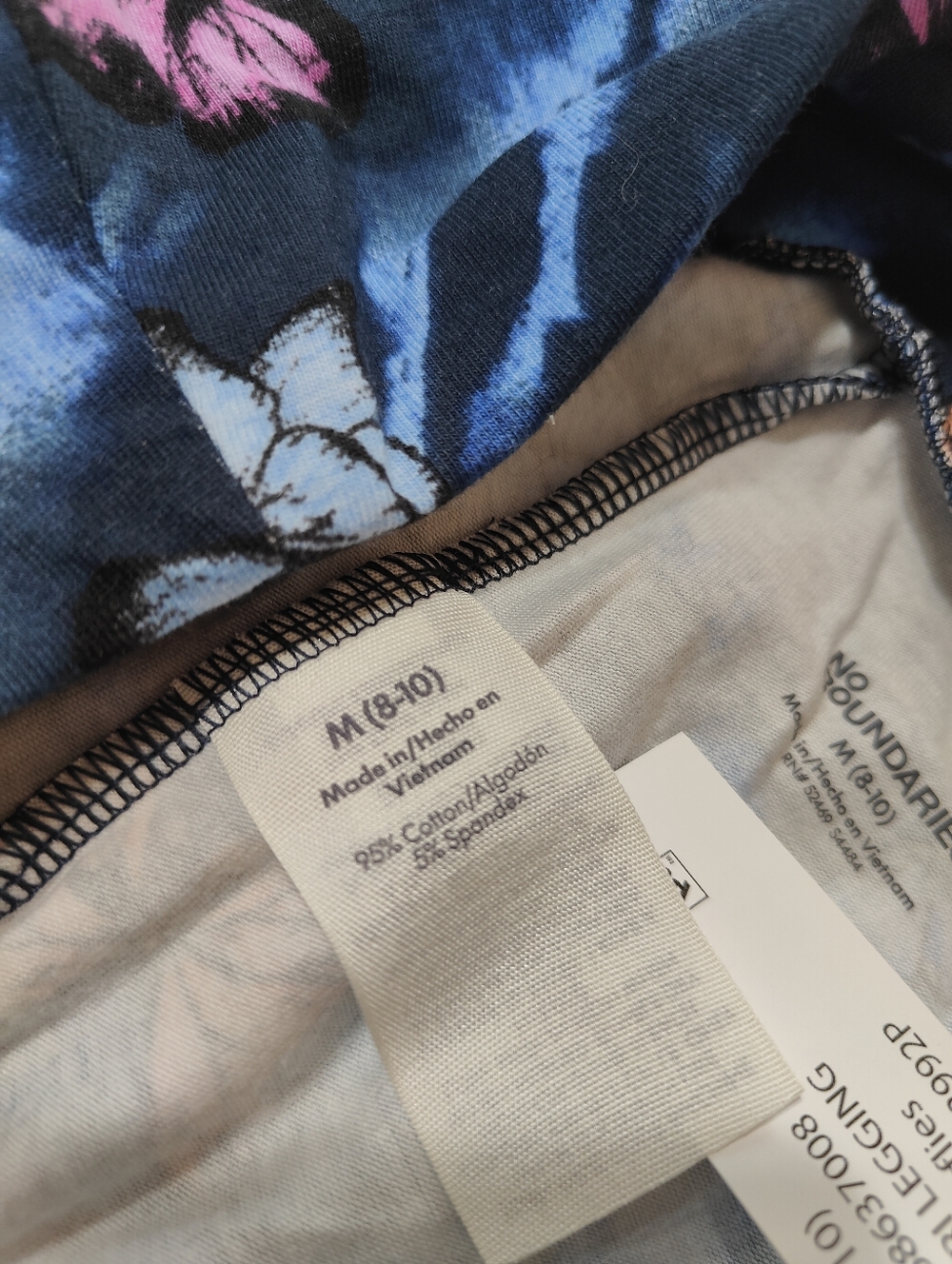 NWT No Boundaries Butterfly Capri Leggings Women’s Medium Blue - Picture 3 of 4